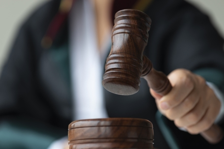 judge holding gavel